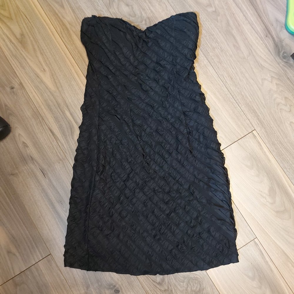 💥Host Pick💥 C&A Strapless Ruffle Dress